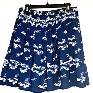 Old Navy Pleated Blue Flared Skirt Size Medium M Elastic Waist Lined Beach Print